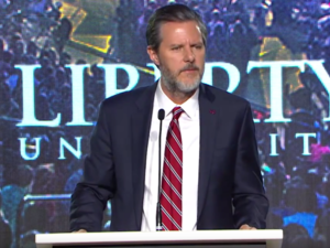 رئيس جامعة ليبيرتي الأميركية جيري فولويل