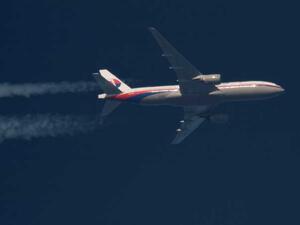 قتل 298 شخصا كانوا على متن الطائرة الماليزية التي كانت تقوم برحلة من امستردام الى كوالالمبور