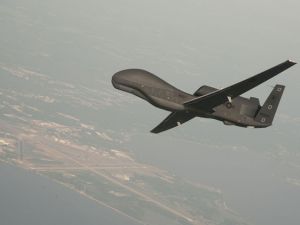 طائرة أمريكية بدون طيار من طراز "RQ4"