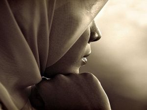 طرد محجبة خلال مؤتمر انتخابي للمرشح الجمهوري المحتمل للرئاسة الأمريكية دونالد ترامب