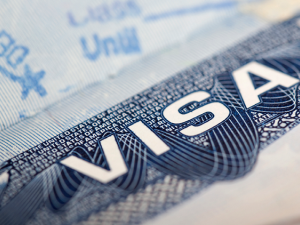 النمسا تلغي 300 تأشيرة هجرة أمريكية لحاملي الجنسية الإيرانية