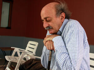 جنبلاط اعتبر أمير الكويت "الضامن في وقت القلق" 