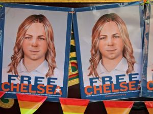 أوباما يخفف عقوبة تشيلسي مانينغ