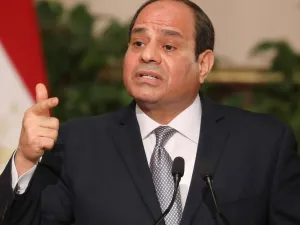 President Abdel Fattah al-Sisi met with Chairman of the African Union (AU) Commission Moussa Faki. (AFP/ File Photo)