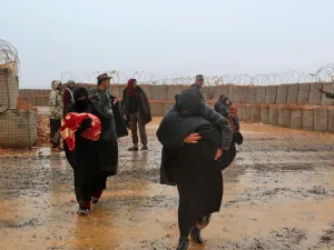 Syrian civilians inside Al Rukban camp. (AFP/ File)