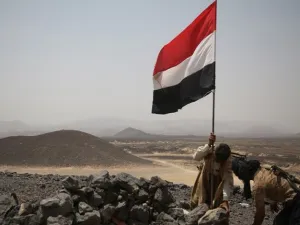 الجيش اليمني يسيطر على مواقع هامة قرب "باب المندب"