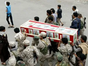 مقتل 28 حوثيا في معارك عنيفة مع الجيش والمقاومة شرق صنعاء - ارشيف