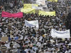 
اردنيون يتظاهرون في عمان ضد الفساد