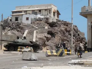 نقطة عسكرية في مدينة عدن جنوبي اليمن
