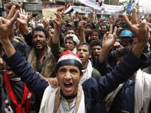 متظاهرون مناهضون للحكومة في صنعاء