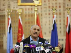 الرئيس اليمني على عبد الله صالح في مؤتمر صحفي في صنعاء يوم السبت
