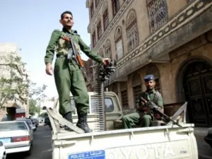 القاعدة شكلت جيشا في اليمن 