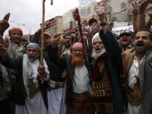 زعماء قبائل يمنية يطالبون صالح بالتنحي