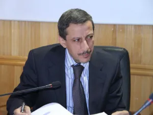 وزير التعليم الفني عبدالرزاق الاشول 