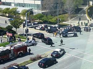 الشرطة تلقت عددا كبيرا من المكالمات الهاتفية على رقم 911 المخصص للطوارئ من مقر "يوتيوب"
