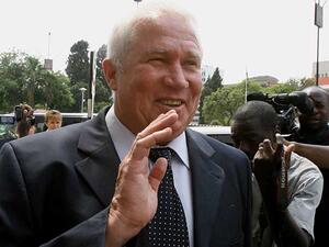  عثر على هيكل الطائرة المحترق بالقرب من مزرعة على بعد 16 كم شرق بلدة راتون 