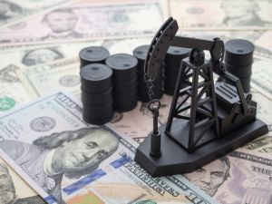 Oil prices edge up, US dollar down ahead of Fed meeting