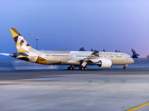 UAE’s Etihad Halts Flights to Saudi Arabia till Aug 10 