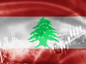 وعن مدى تأثر قطاع المطاعم والفنادق جراء الإقفال، تجيب مرسل: "قبل وصول كورونا، أقفل في لبنان بين سبتمبر/ أيلول (2019) وفبراير/ شباط الماضي، 758 مطعما ومؤسسة سياحية، وصرف 25 ألف موظف".