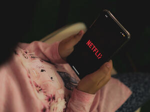 Netflix Pilots TikTok-Style Feed for Kids