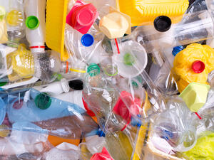 Researchers Develope Method for Converting Plastic Waste into Jet Fuel
