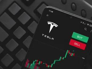 Tesla's Shares Dips After Musk Says Deal with Hertz is Not Inked