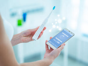 كولجيت تعلن عن فرشاة أسنان كهربائية تعمل بالذكاء الاصطناعي