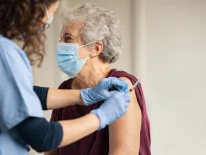 Bahrain Calls for Anyone Aged Above 50 to Register for Vaccine Booster