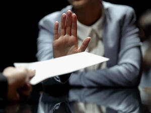 Report details corruption in the Middle East (Shutterstock)