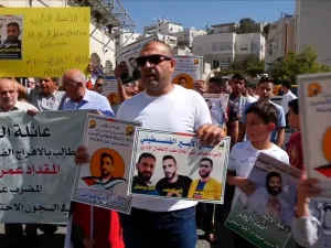 إصابة عشرات الفلسطينيين خلال مواجهات مع الجيش الإسرائيلي بالضفة الغربية