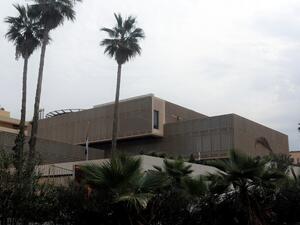 الإمارات تعرض مبنى سفارتها في لبنان للبيع