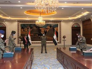 أعضاء مجلس السيادة الجديد بالسودان يؤدون اليمين امام البرهان وحميدتي