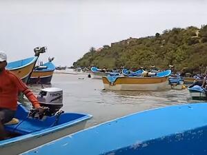 قوراب للسواح على شاطئ المرجة الزرقاء في منطقة مولاي بوسلهام المغربية