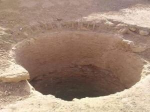 بكاء رضيعة يقود لانقاذها من داخل بئر في الاردن