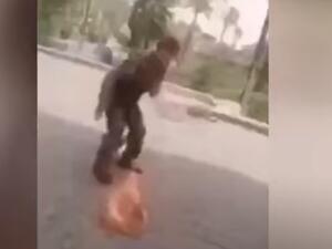 عسكري عراقي يحاول حرق نفسه في ساحة التحرير ببغداد