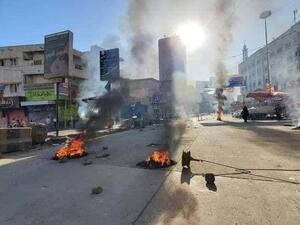 احتجاجات غاضبة في تعز اليمنية وقوات الأمن تفتح النار على المتظاهرين