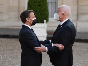 ماكرون يطمئن سعيّد: قرار تأشيرات التونسيين "قابل للمراجعة"