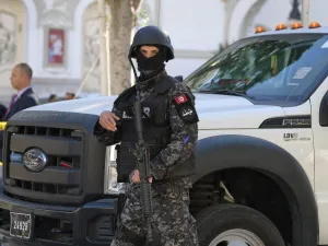 اعتقال خلية نسائية "إرهابية" شمالي العاصمة التونسية