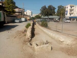 بلدة لبنانية تفرض حظر تجول على اللاجئين السوريين