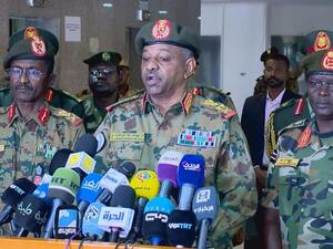 السودان.. أحكام بسجن رئيس الأركان السابق و7 ضباط