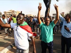 تظاهرات حاشدة بالسودان في ذكرى فض اعتصام القيادة العامة 