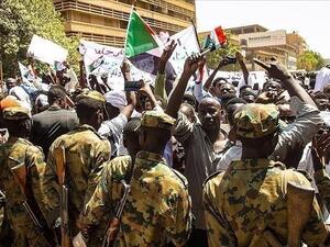 دعوات لتظاهرات حاشدة رفضا لـ"الانقلاب" في السودان