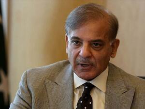 رئيس وزراء باكستان يصل السعودية في اول زيارة خارجية منذ توليه المنصب