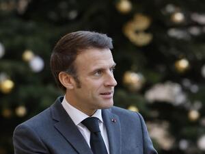 الإليزيه يدافع عن زيارة ماكرون المزمعة إلى قطر