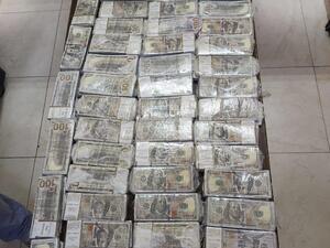 ضبط مليون دولار مزيفة بحوزة ٣ أشخاص شمالي الأردن