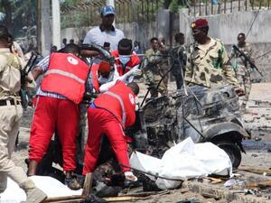 انتحاري يفجر نفسه داخل مطعم في مقديشو