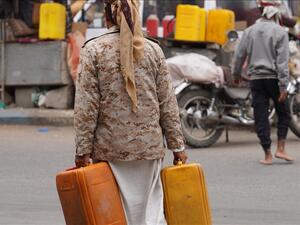 صنعاء تشهد أسوأ أزمة وقود منذ بدء الحرب