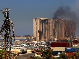  انهيار في صوامع مرفأ بيروت عشية ذكرى الانفجار