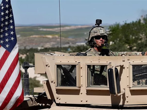 السطو على معسكر للجيش الأميركي في الكويت