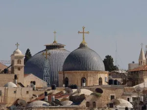 كنائس القدس تحذر لندن من نقل سفارتها للمدينة المحتلة